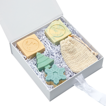 Load image into Gallery viewer, Luxury Handmade Soap Gift Set - 4 x Soaps, 1 Sisal Soap Bag