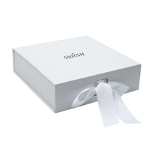 Load image into Gallery viewer, Luxury  Handmade Soap Gift Set - 3 x Soaps, 1 x Sisal Soap Bag, 3 x Cinnamon Sticks

